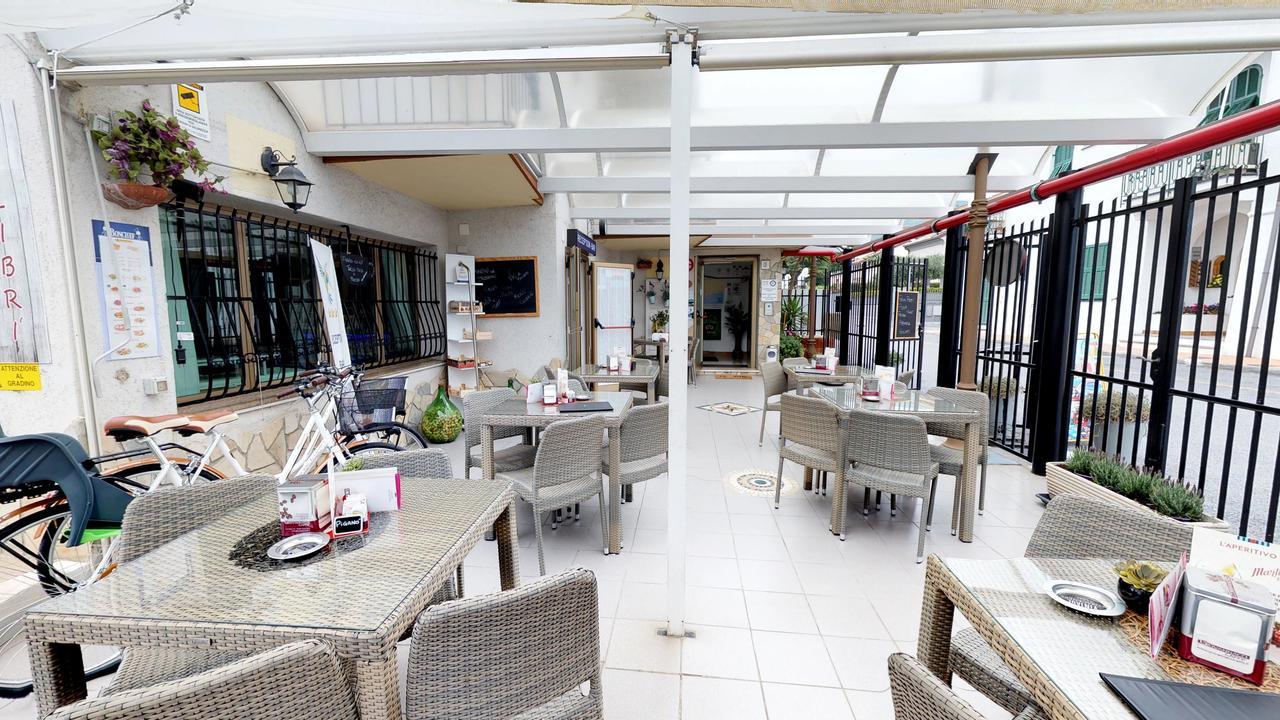 Colibri Family & Bike Aparthotel Loano